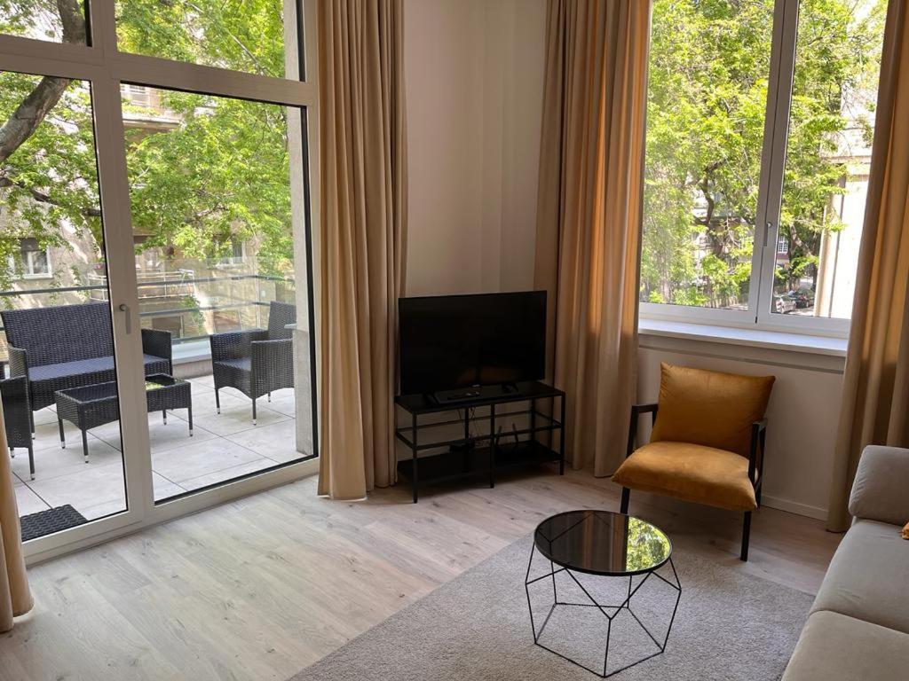 Skau Gajova Family Two Bedroom Apartment With A Terrace Free Parking Bratislava Buitenkant foto